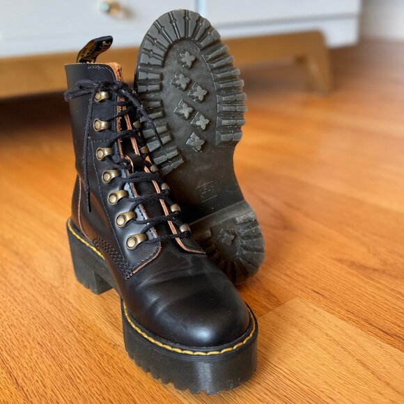 Dr. Martens Women's Leona Leather Heeled Boot (US 6) - Picture 4 of 4